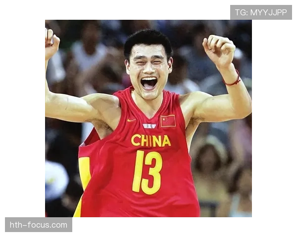 姚明退役后住上海老洋房，早餐吃三明治配手冲咖啡，球迷路过差点没认出来