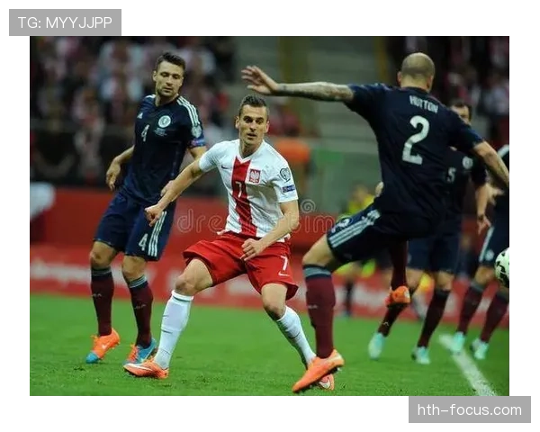 阿贾克斯关键比赛表现下滑，对赛季竞争格局带来变化